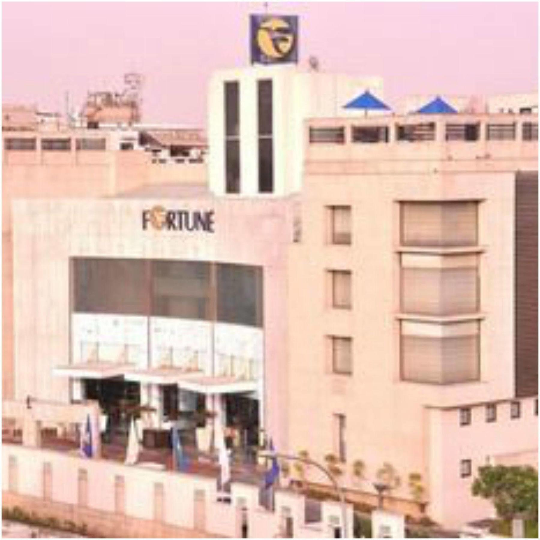 Fortune Sector 27, Noida - Member Itc Hotels' Group Екстер'єр фото
