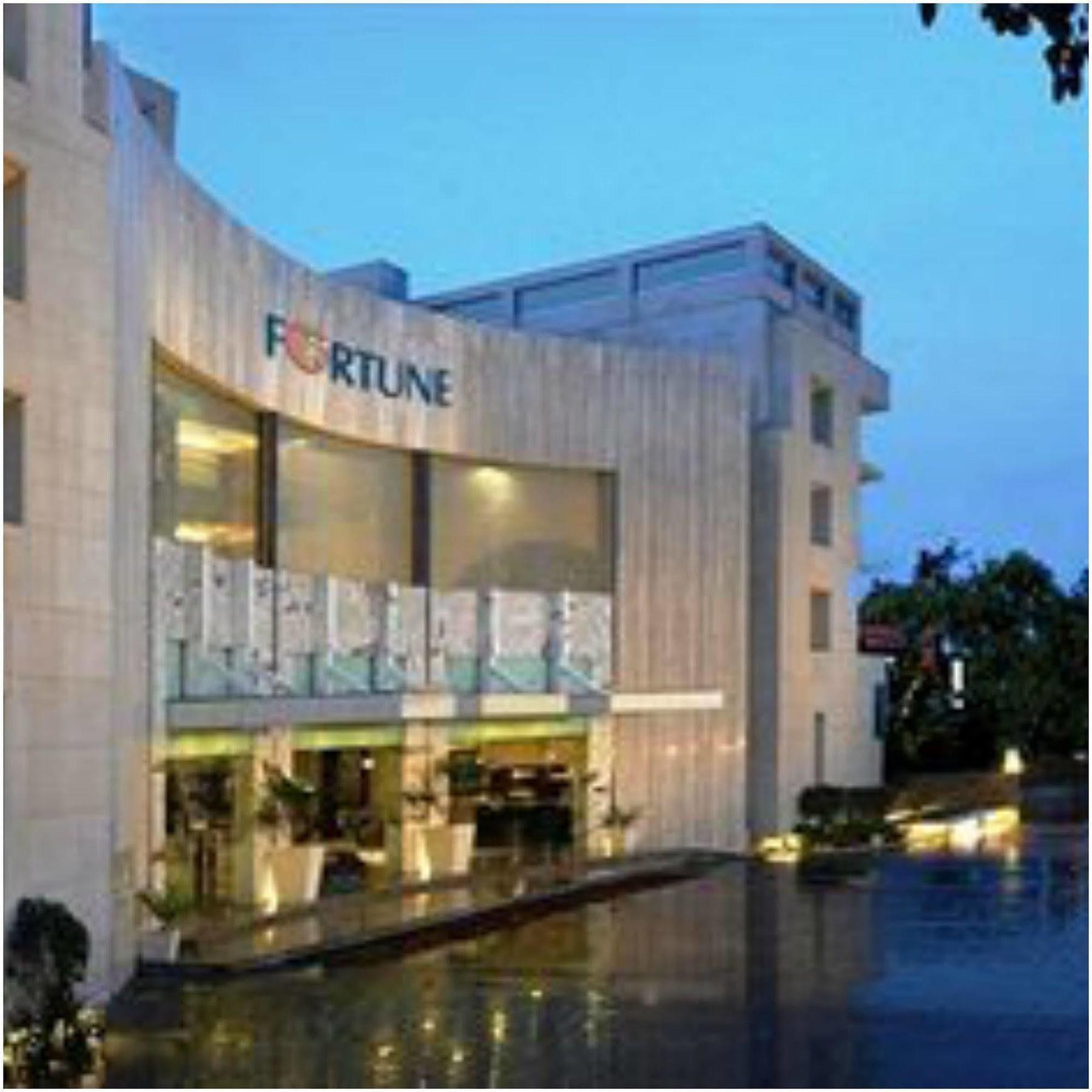 Fortune Sector 27, Noida - Member Itc Hotels' Group Екстер'єр фото